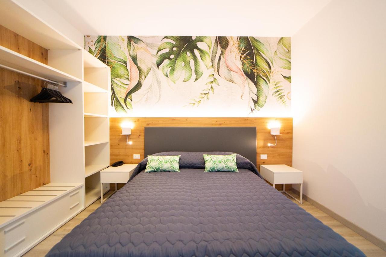 Hotel All'Orologio 3 Stelle Superior Caorle Bagian luar foto