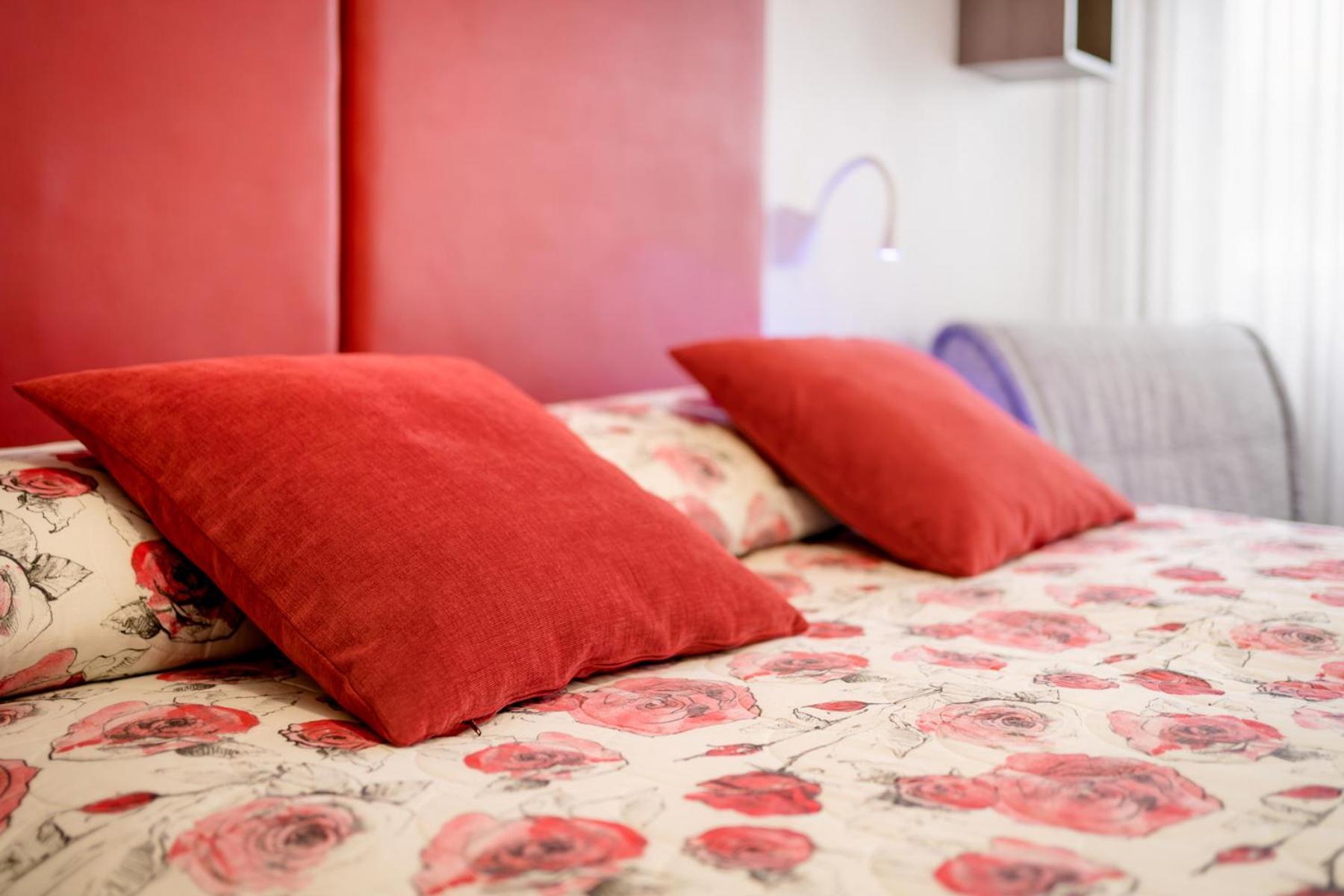 Hotel All'Orologio 3 Stelle Superior Caorle Bagian luar foto